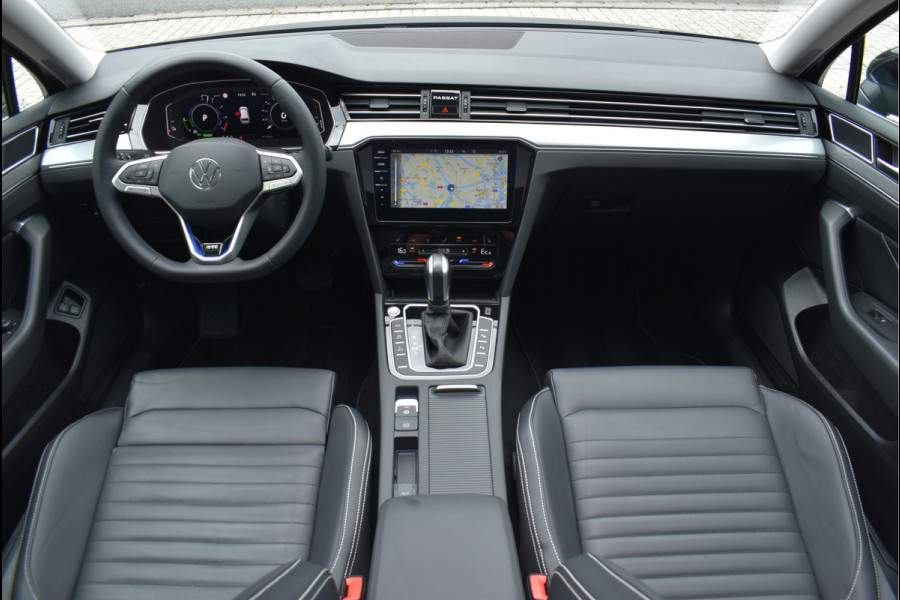 Volkswagen Passat Variant 1.4 TSI PHEV GTE 218 Pk Pano IQ Lights ACC Vol Lederen Sportstoelen 18 Inch