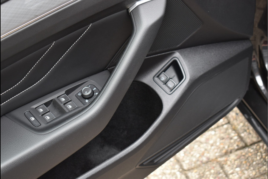 Volkswagen Passat Variant 1.4 TSI PHEV GTE 218 Pk Pano IQ Lights ACC Vol Lederen Sportstoelen 18 Inch