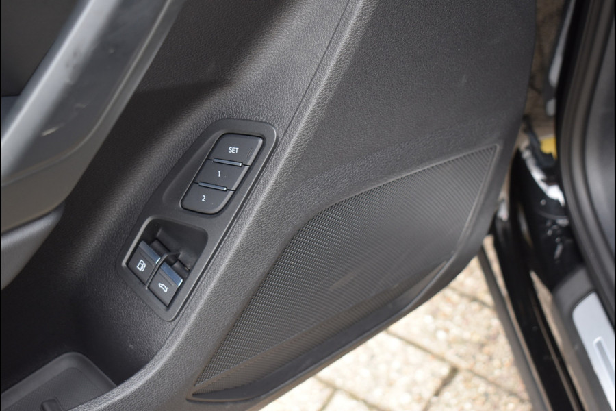 Audi Q3 45 TFSI e 245 Pk S-Line Black Ed Pano Memory Leder Matrix ACC Keyless Sfeer Trekhaak 19 Inch