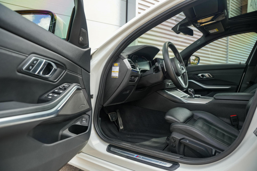 BMW 3-serie 320d High Executive Schuifdak ACC Harman Kardon Camera Leer M Pakket