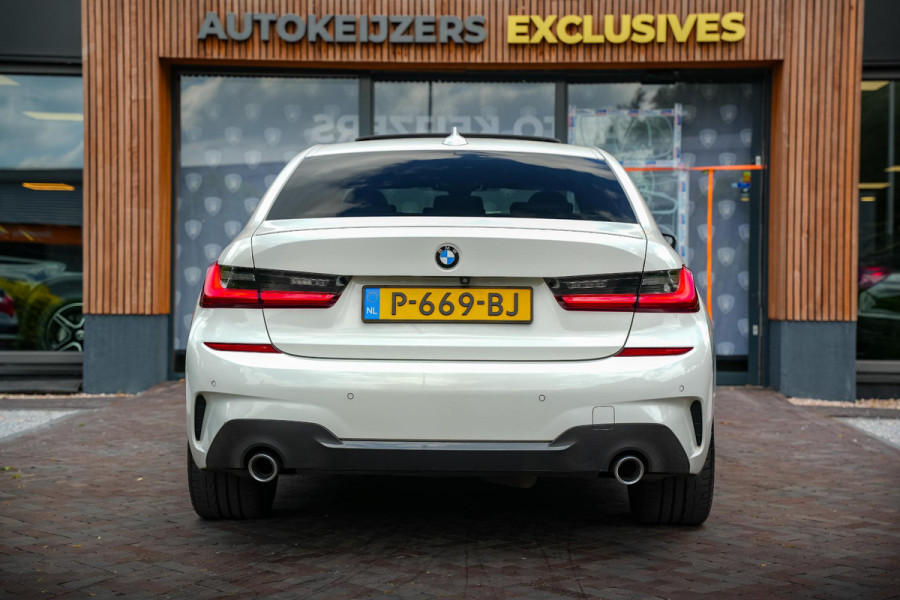 BMW 3-serie 320d High Executive Schuifdak ACC Harman Kardon Camera Leer M Pakket