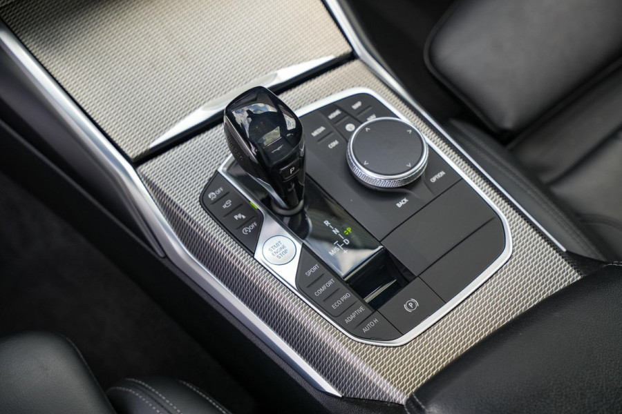 BMW 3-serie 320d High Executive Schuifdak ACC Harman Kardon Camera Leer M Pakket