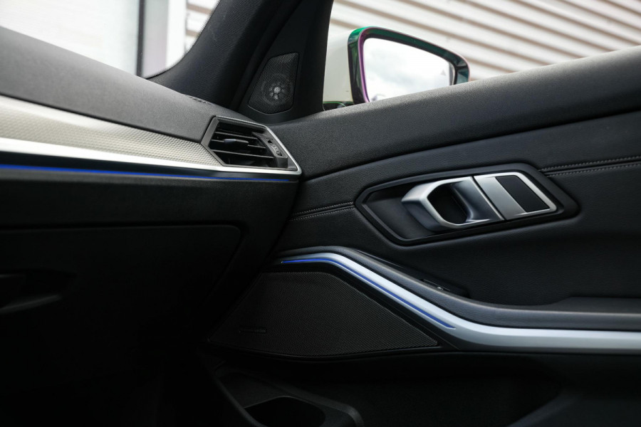 BMW 3-serie 320d High Executive Schuifdak ACC Harman Kardon Camera Leer M Pakket