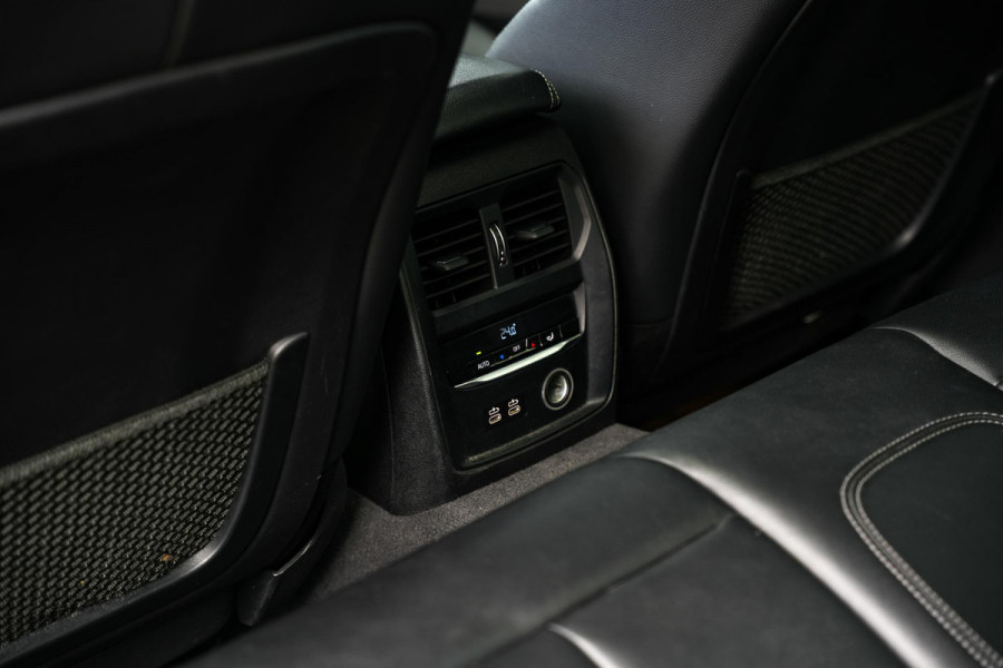 BMW 3-serie 320d High Executive Schuifdak ACC Harman Kardon Camera Leer M Pakket
