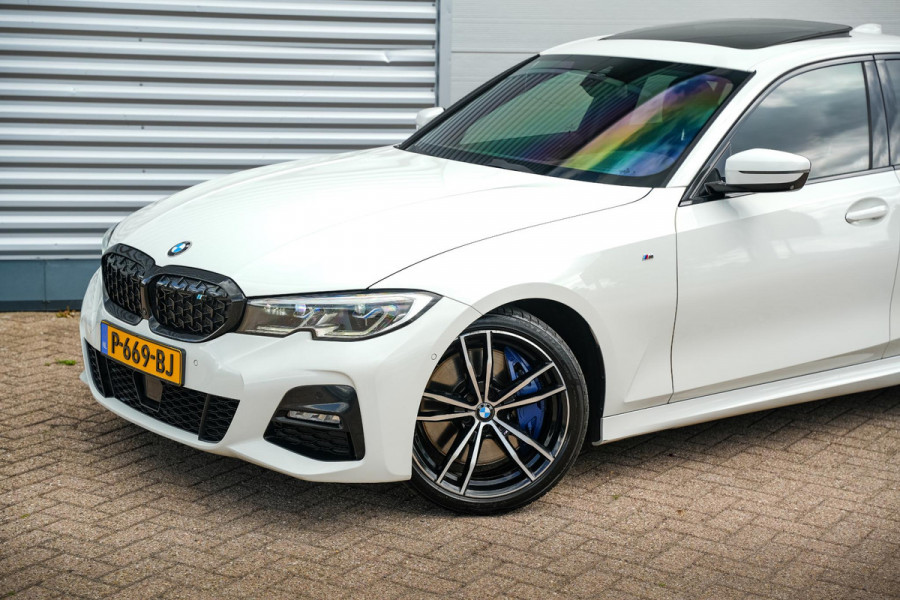 BMW 3-serie 320d High Executive Schuifdak ACC Harman Kardon Camera Leer M Pakket