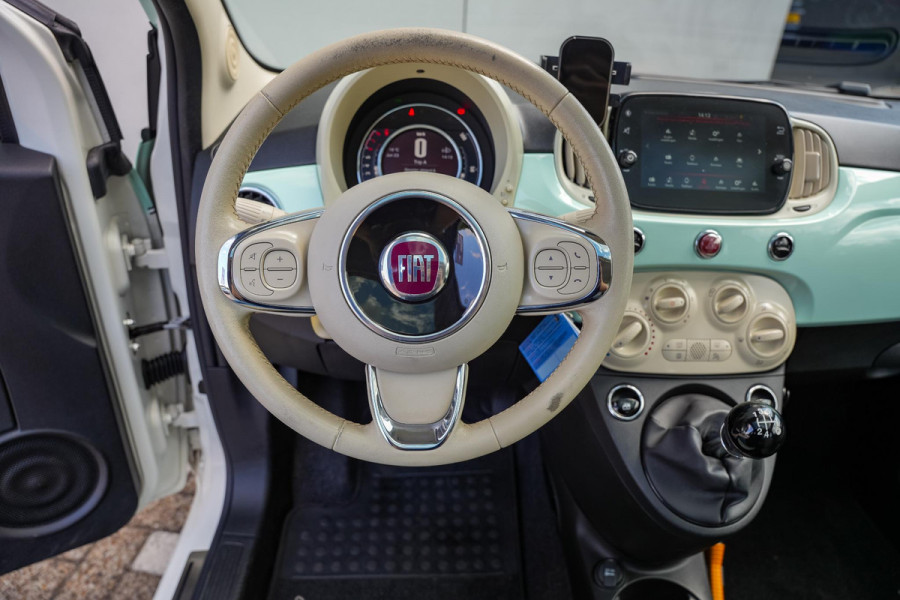 Fiat 500 0.9 TwinAir Turbo Collezione Panoramadak Airco Cruise Uconnect 16”LM Two Tone