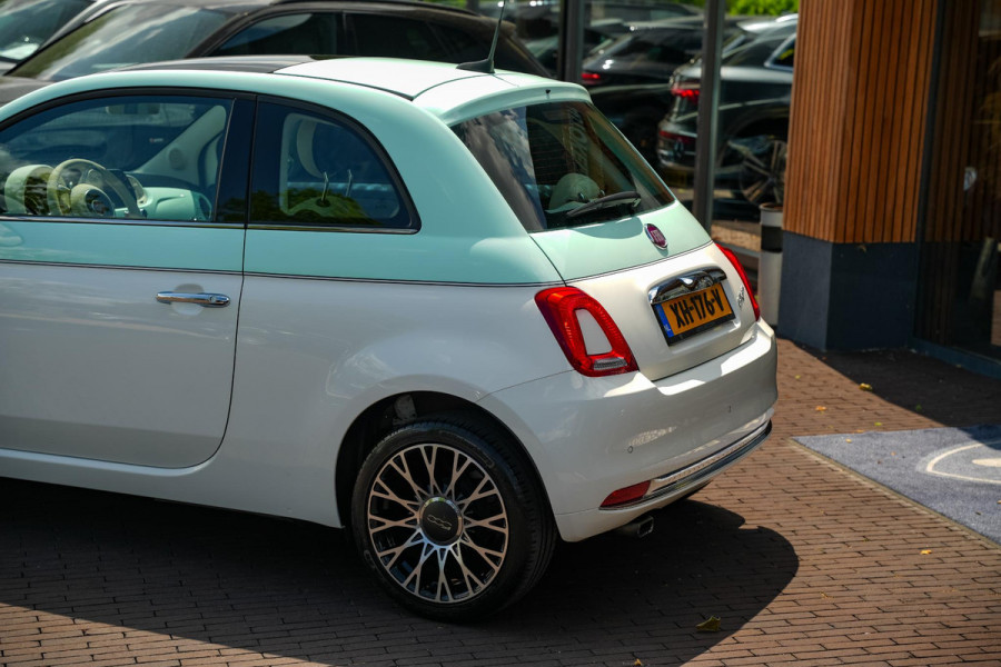 Fiat 500 0.9 TwinAir Turbo Collezione Panoramadak Airco Cruise Uconnect 16”LM Two Tone