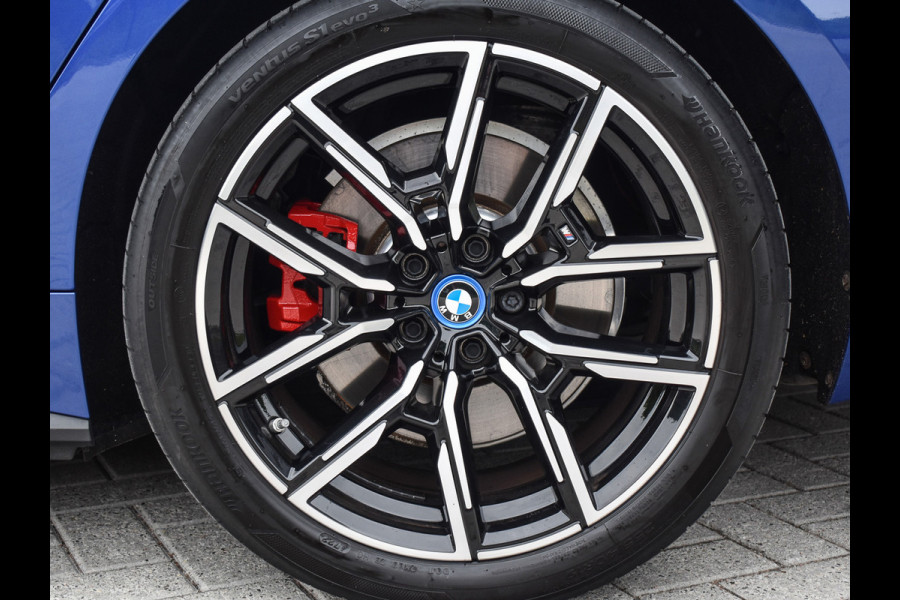 BMW i4 eDrive35 70 kWh | M-SEATS | SHADOW LINE | CAMERA | MEMORY SEATS | HARMAN/KARDON | BLIS | TREKHAAK
