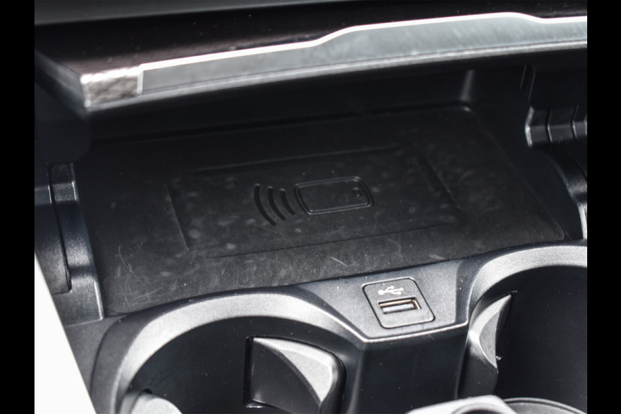 BMW i4 eDrive35 70 kWh | M-SEATS | SHADOW LINE | CAMERA | MEMORY SEATS | HARMAN/KARDON | BLIS | TREKHAAK