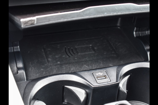 BMW i4 eDrive35 70 kWh | M-SEATS | SHADOW LINE | CAMERA | MEMORY SEATS | HARMAN/KARDON | BLIS | TREKHAAK