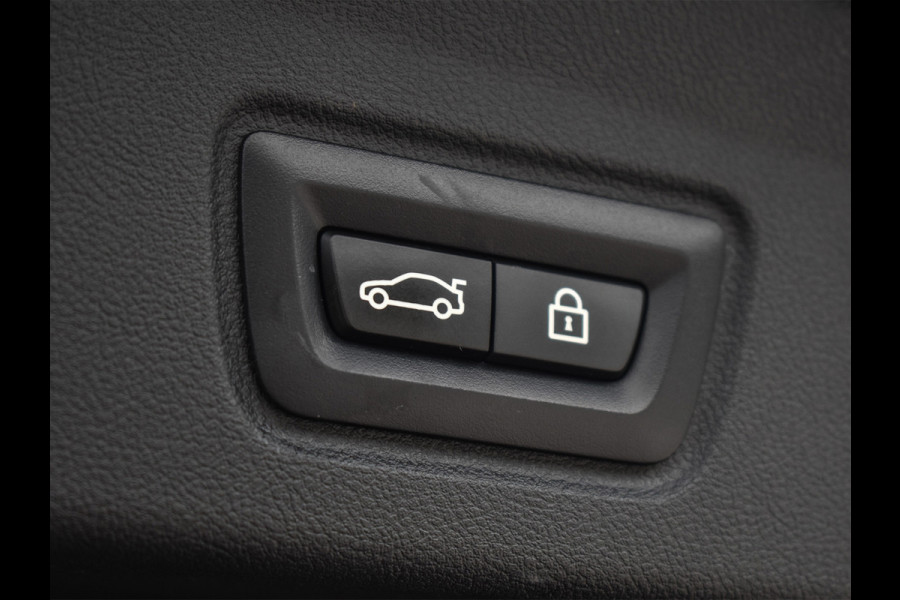 BMW i4 eDrive35 70 kWh | M-SEATS | SHADOW LINE | CAMERA | MEMORY SEATS | HARMAN/KARDON | BLIS | TREKHAAK