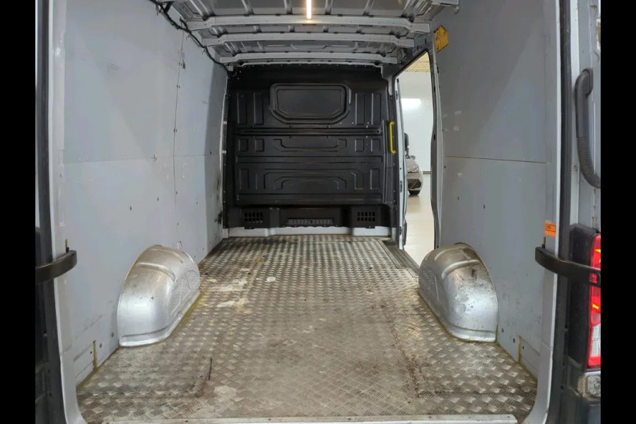 Volkswagen Crafter 2.0 TDI L3H2 l AIRCO l NAVI l CRUISE CONTROL l PDC