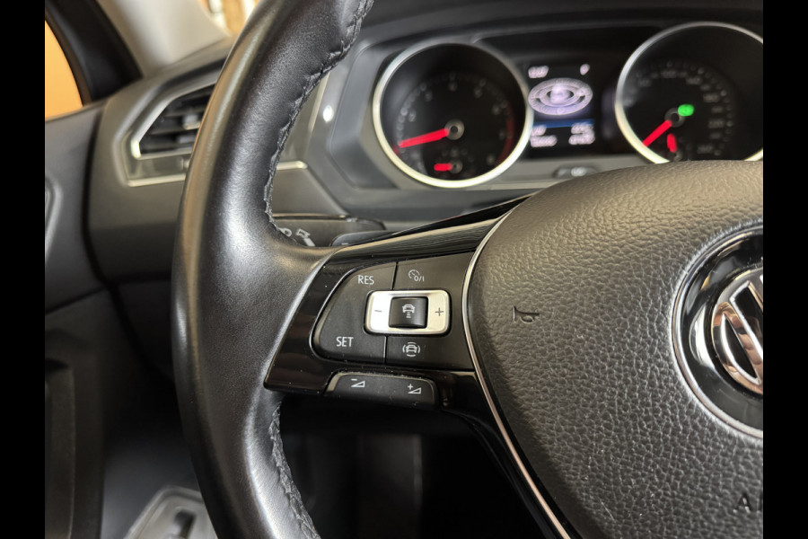 Volkswagen Tiguan Allspace 1.5 TSI Comfortline Business 7p. AUTOMAAT | NAVIGATIE | LEER |