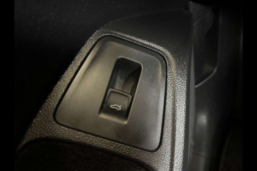 Volkswagen Tiguan Allspace 1.5 TSI Comfortline Business 7p. AUTOMAAT | NAVIGATIE | LEER |