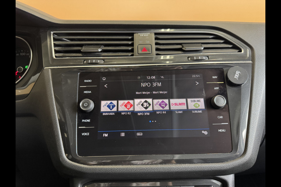Volkswagen Tiguan Allspace 1.5 TSI Comfortline Business 7p. AUTOMAAT | NAVIGATIE | LEER |
