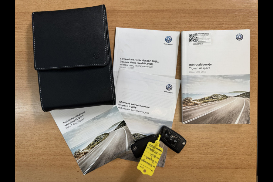 Volkswagen Tiguan Allspace 1.5 TSI Comfortline Business 7p. AUTOMAAT | NAVIGATIE | LEER |