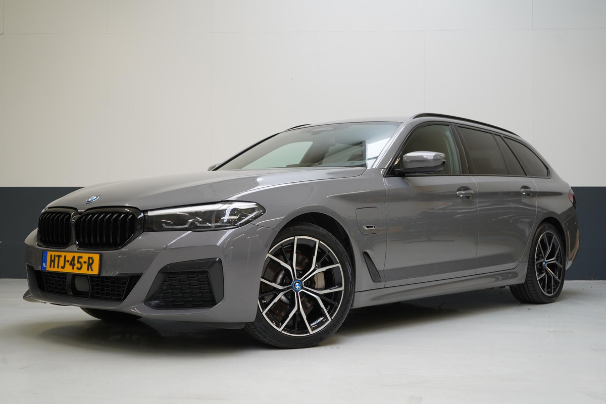 BMW 5 Serie Touring 530e Business Edition Plus | Trekhaak | Sportstoelen | Navigatie | Achteruitrijcamera BMW 5 Serie Touring 530e Business Edition Plus | Trekhaak | Sportstoelen | Navigatie | Achteruitrijcamera