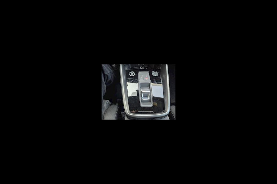 Audi A3 Sportback 40 TFSI e Advanced edition ,Vitueeldashbord,navigatie/camera.