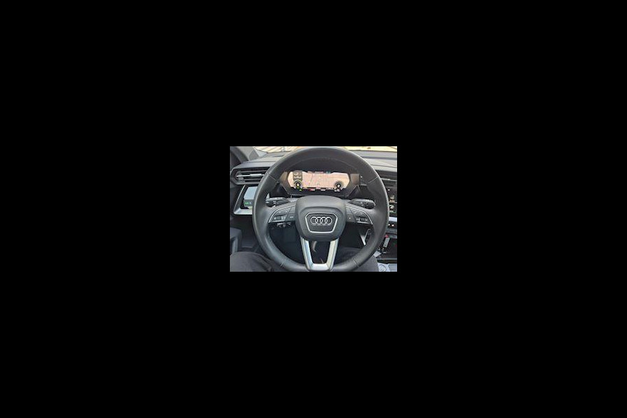 Audi A3 Sportback 40 TFSI e Advanced edition ,Vitueeldashbord,navigatie/camera.
