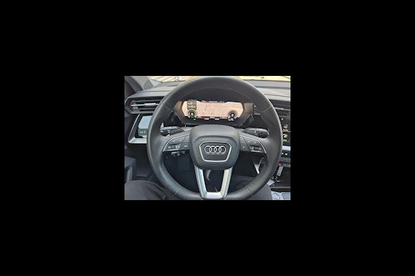 Audi A3 Sportback 40 TFSI e Advanced edition ,Vitueeldashbord,navigatie/camera.