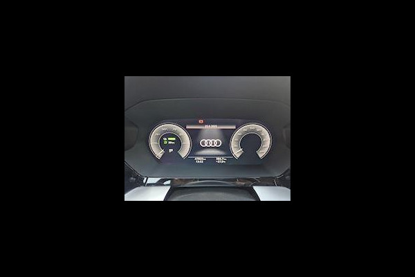 Audi A3 Sportback 40 TFSI e Advanced edition ,Vitueeldashbord,navigatie/camera.