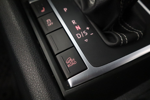 Volkswagen Amarok 3.0 TDI 4Motion DC Aventura 259pk Navigatie Stoelverwarming vol leer interieur trekhaak afdekbak 20LMV