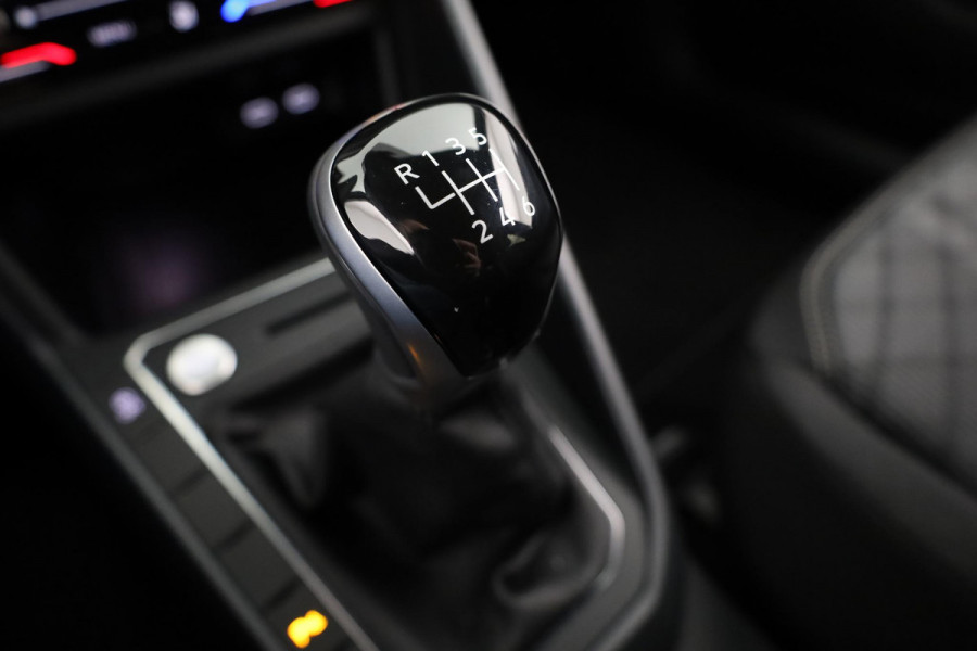 Volkswagen Taigo R-Line-Edition 1.0 85 kW / 116 pk TSI CUV 6 versn.
