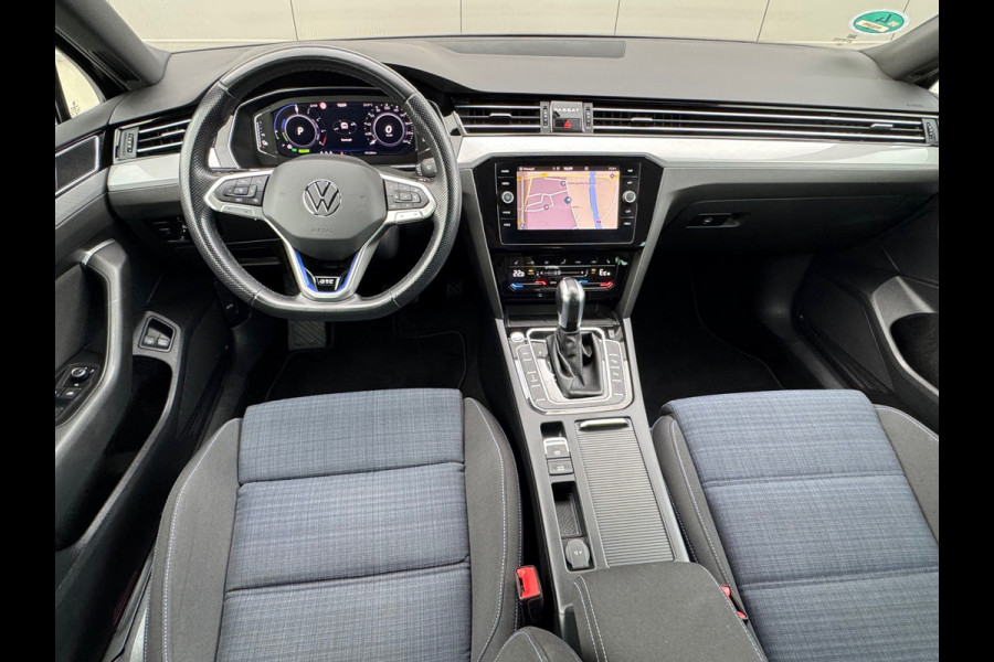 Volkswagen Passat Variant 1.4 TSI PHEV GTE * Sideassistent * Camera * Trekhaak *