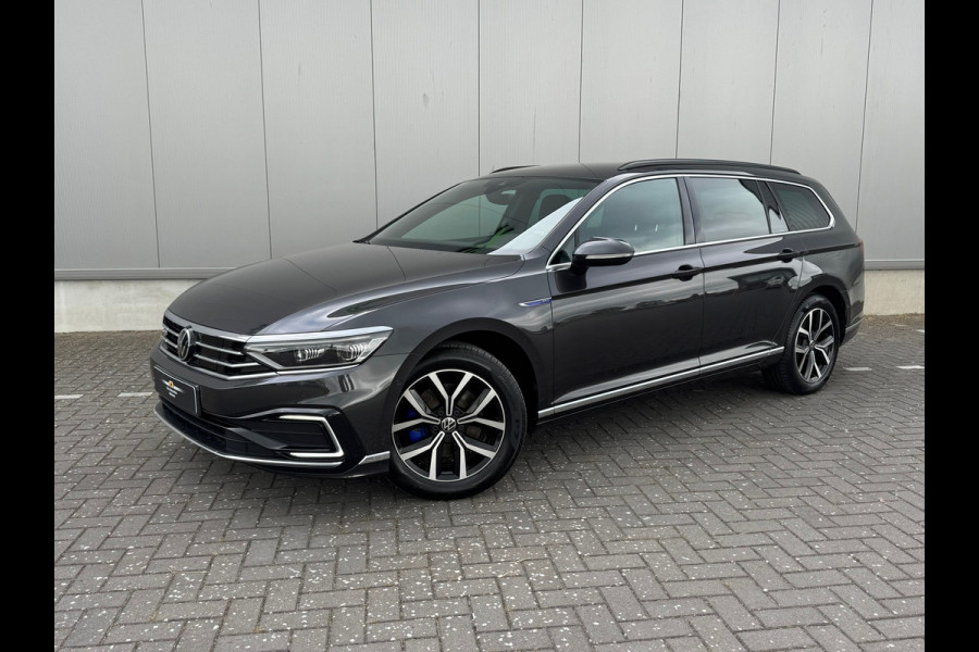 Volkswagen Passat Variant 1.4 TSI PHEV GTE * Sideassistent * Camera * Trekhaak *