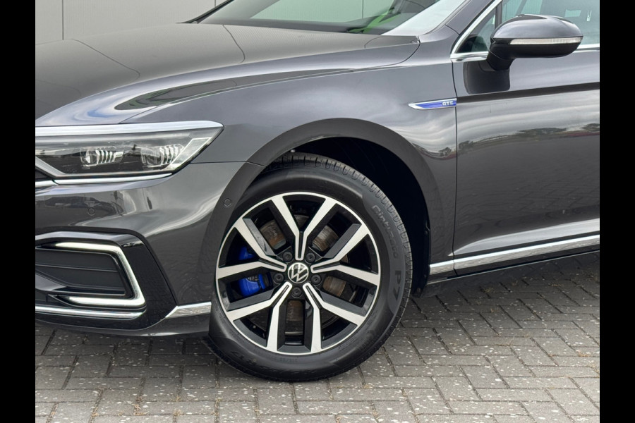 Volkswagen Passat Variant 1.4 TSI PHEV GTE * Sideassistent * Camera * Trekhaak *