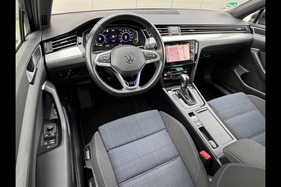 Volkswagen Passat Variant 1.4 TSI PHEV GTE * Sideassistent * Camera * Trekhaak *