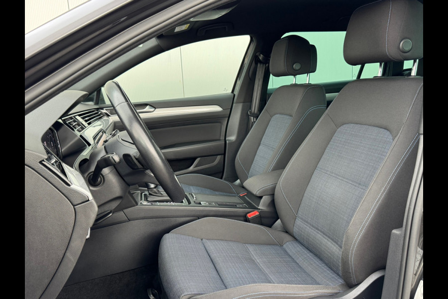 Volkswagen Passat Variant 1.4 TSI PHEV GTE * Sideassistent * Camera * Trekhaak *