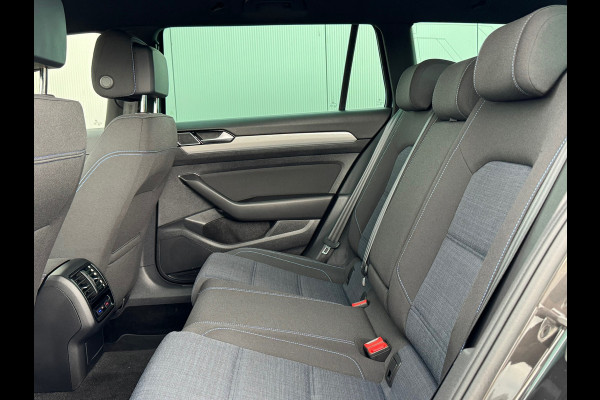 Volkswagen Passat Variant 1.4 TSI PHEV GTE * Sideassistent * Camera * Trekhaak *