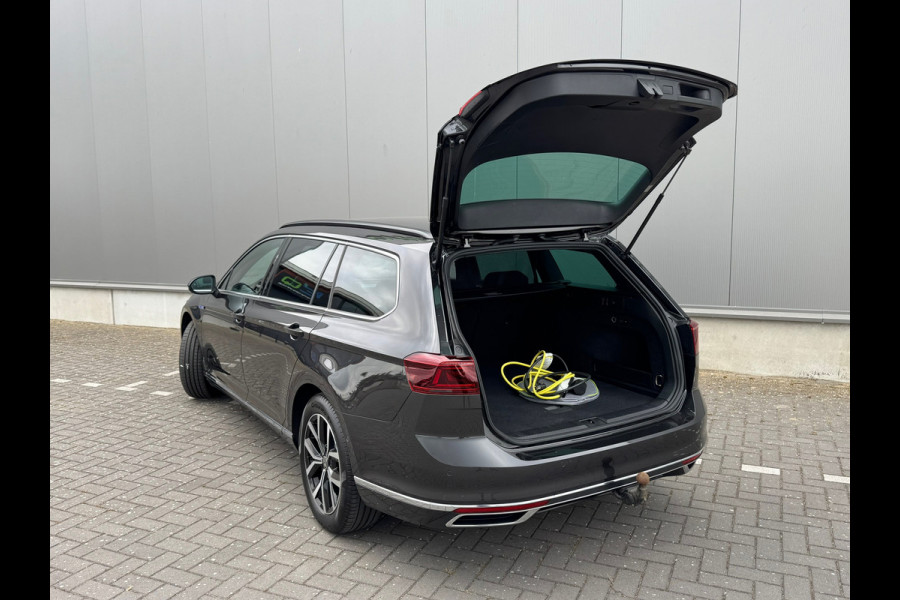 Volkswagen Passat Variant 1.4 TSI PHEV GTE * Sideassistent * Camera * Trekhaak *