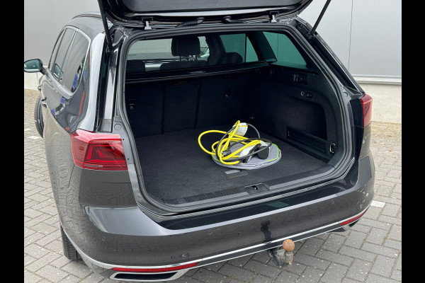 Volkswagen Passat Variant 1.4 TSI PHEV GTE * Sideassistent * Camera * Trekhaak *