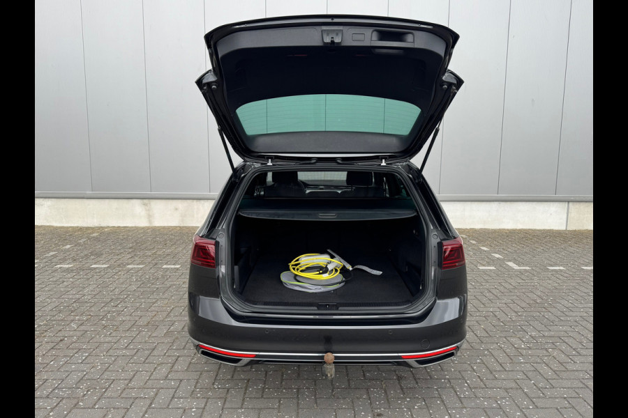 Volkswagen Passat Variant 1.4 TSI PHEV GTE * Sideassistent * Camera * Trekhaak *
