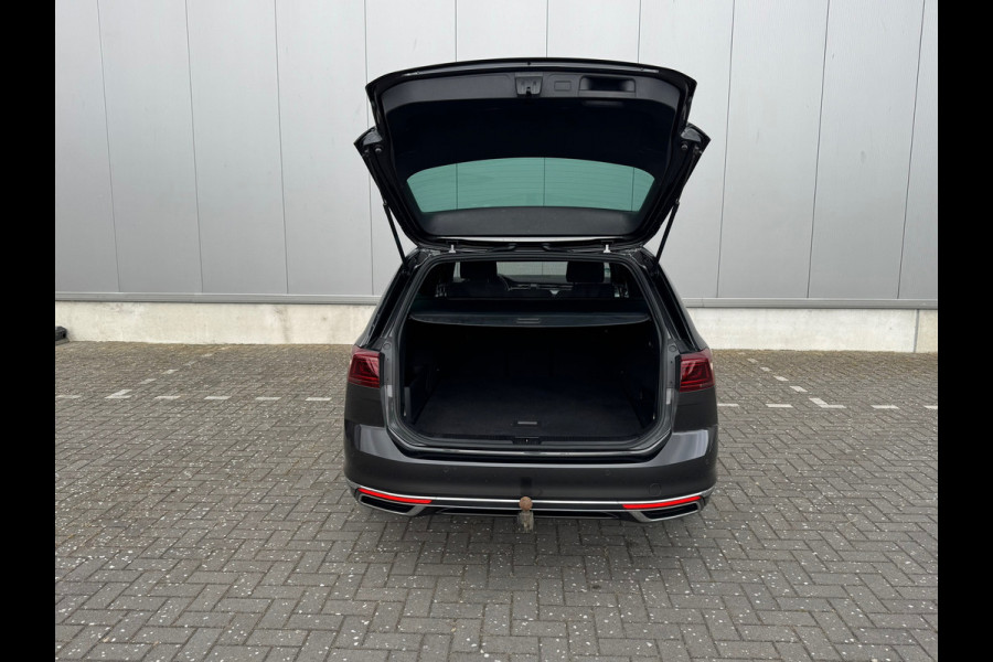 Volkswagen Passat Variant 1.4 TSI PHEV GTE * Sideassistent * Camera * Trekhaak *