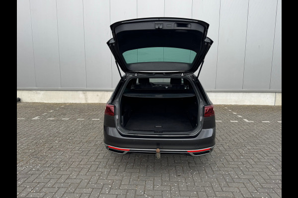 Volkswagen Passat Variant 1.4 TSI PHEV GTE * Sideassistent * Camera * Trekhaak *