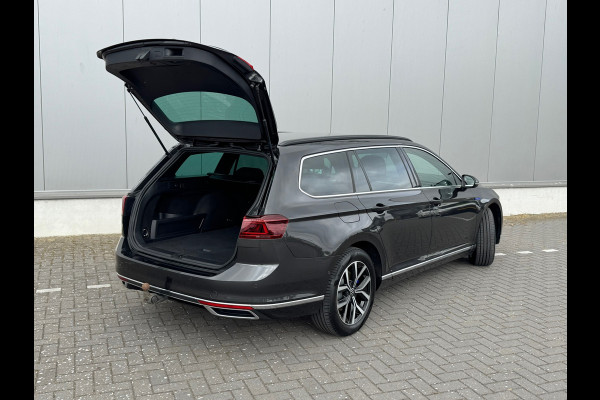 Volkswagen Passat Variant 1.4 TSI PHEV GTE * Sideassistent * Camera * Trekhaak *