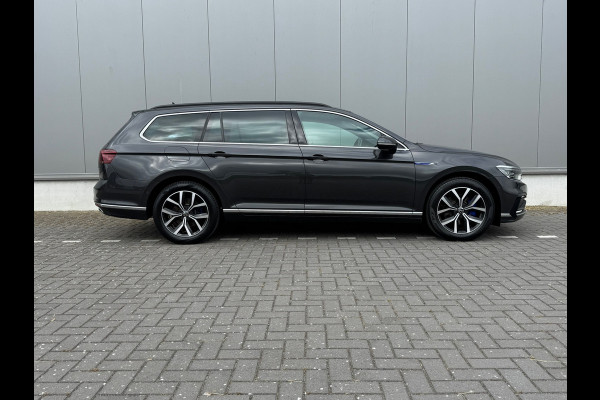 Volkswagen Passat Variant 1.4 TSI PHEV GTE * Sideassistent * Camera * Trekhaak *