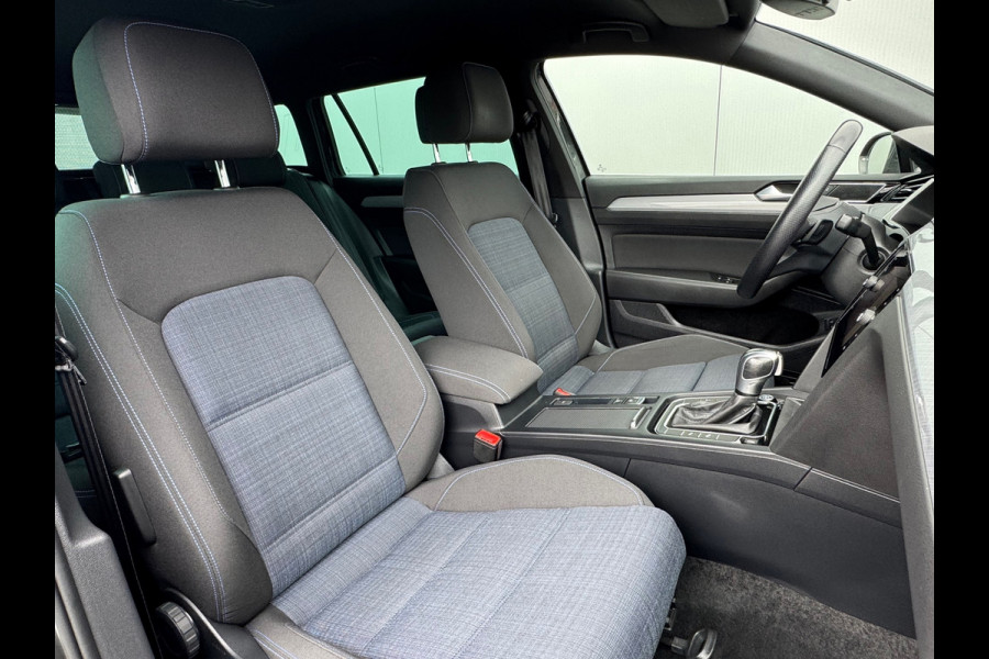 Volkswagen Passat Variant 1.4 TSI PHEV GTE * Sideassistent * Camera * Trekhaak *