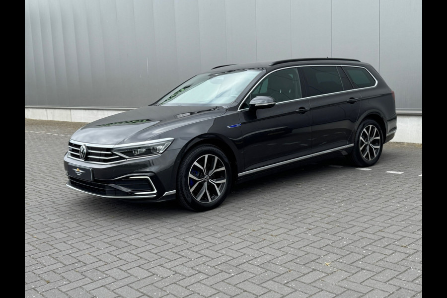 Volkswagen Passat Variant 1.4 TSI PHEV GTE * Sideassistent * Camera * Trekhaak *