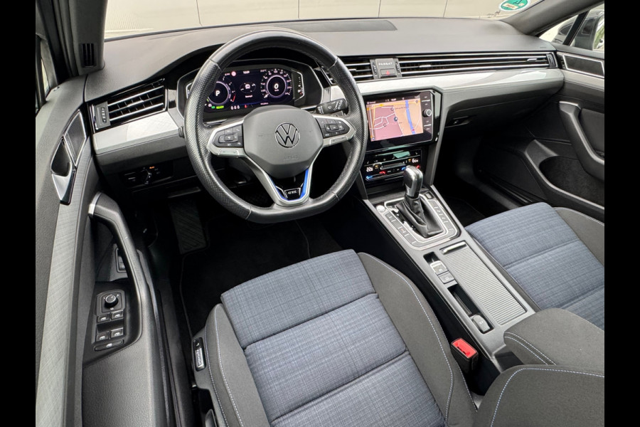 Volkswagen Passat Variant 1.4 TSI PHEV GTE * Sideassistent * Camera * Trekhaak *
