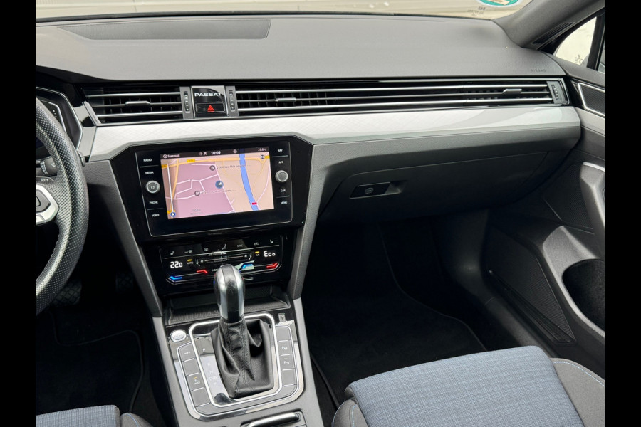 Volkswagen Passat Variant 1.4 TSI PHEV GTE * Sideassistent * Camera * Trekhaak *