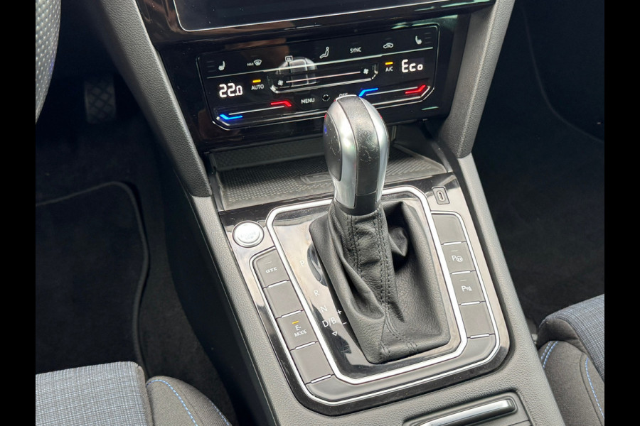 Volkswagen Passat Variant 1.4 TSI PHEV GTE * Sideassistent * Camera * Trekhaak *