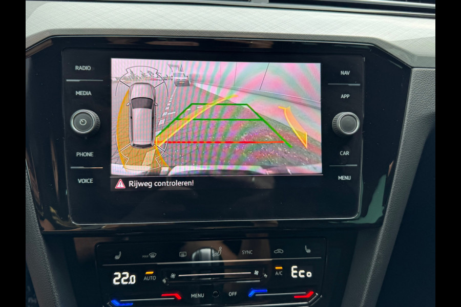Volkswagen Passat Variant 1.4 TSI PHEV GTE * Sideassistent * Camera * Trekhaak *