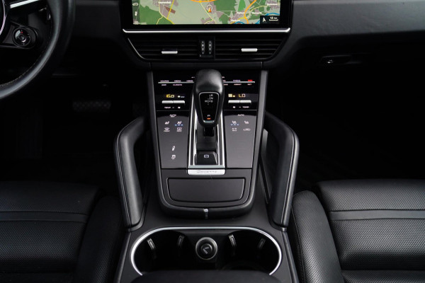 Porsche Cayenne 3.0 S | Panorama | Dealer onderhouden | 360 Camera | Stoelverkoeling | Sport onderstel | Bose Sound System | NAP