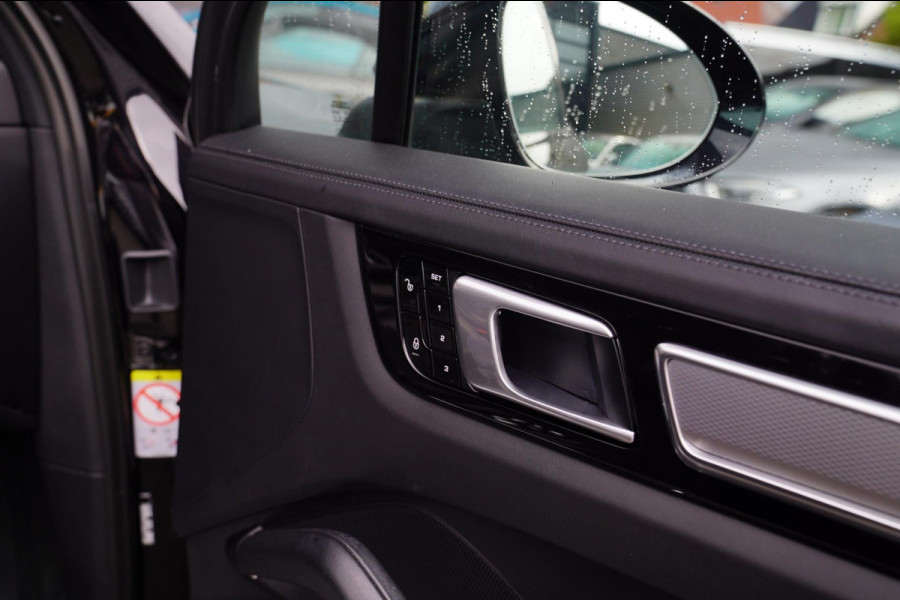 Porsche Cayenne 3.0 S | Panorama | Dealer onderhouden | 360 Camera | Stoelverkoeling | Sport onderstel | Bose Sound System | NAP