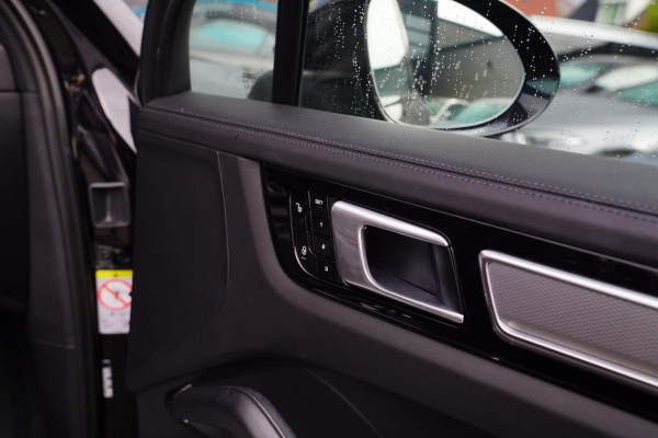 Porsche Cayenne 3.0 S | Panorama | Dealer onderhouden | 360 Camera | Stoelverkoeling | Sport onderstel | Bose Sound System | NAP