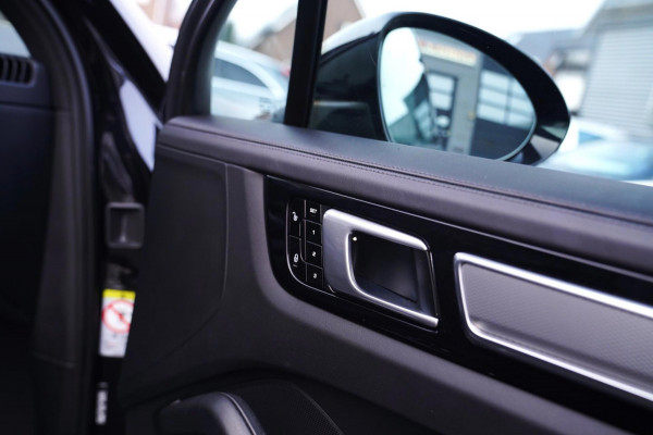 Porsche Cayenne 3.0 S | Panorama | Dealer onderhouden | 360 Camera | Stoelverkoeling | Sport onderstel | Bose Sound System | NAP